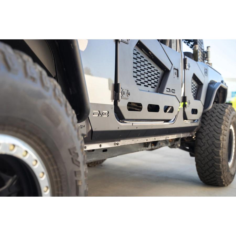 DV8 OFFROAD ロックスキン 左右セット ブラック 2018年〜 ジープ JL