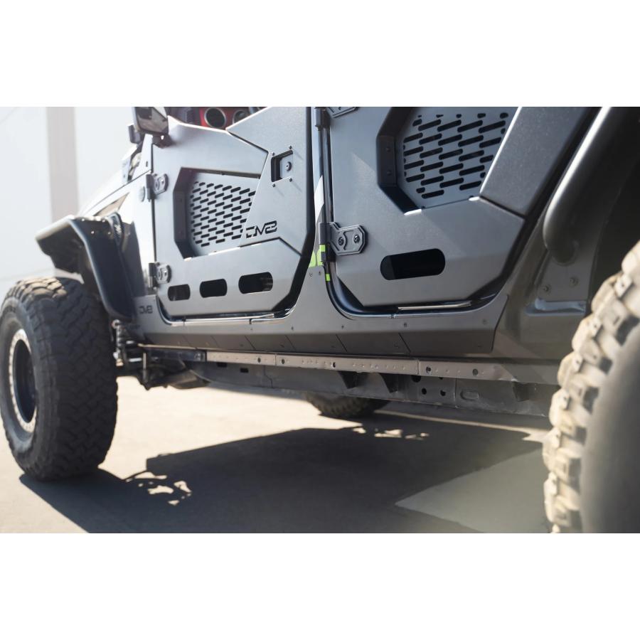 DV8 OFFROAD ロックスキン 左右セット ブラック 2018年〜 ジープ JL