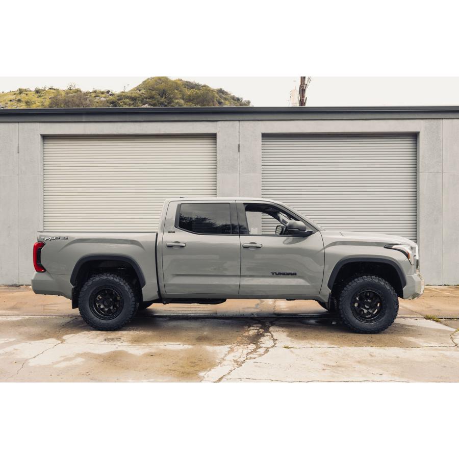 KMC (ケーエムシー) RIOT サテンブラック 18インチアルミホイール 18X9