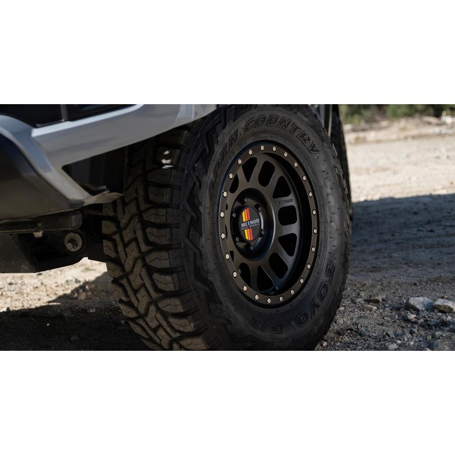メソッドレースホイール4本 、ナット、センターキャップ　ランクル250 300 METHOD RACE WHEEL ( メソッド) ホイールセンターキャップ 1個