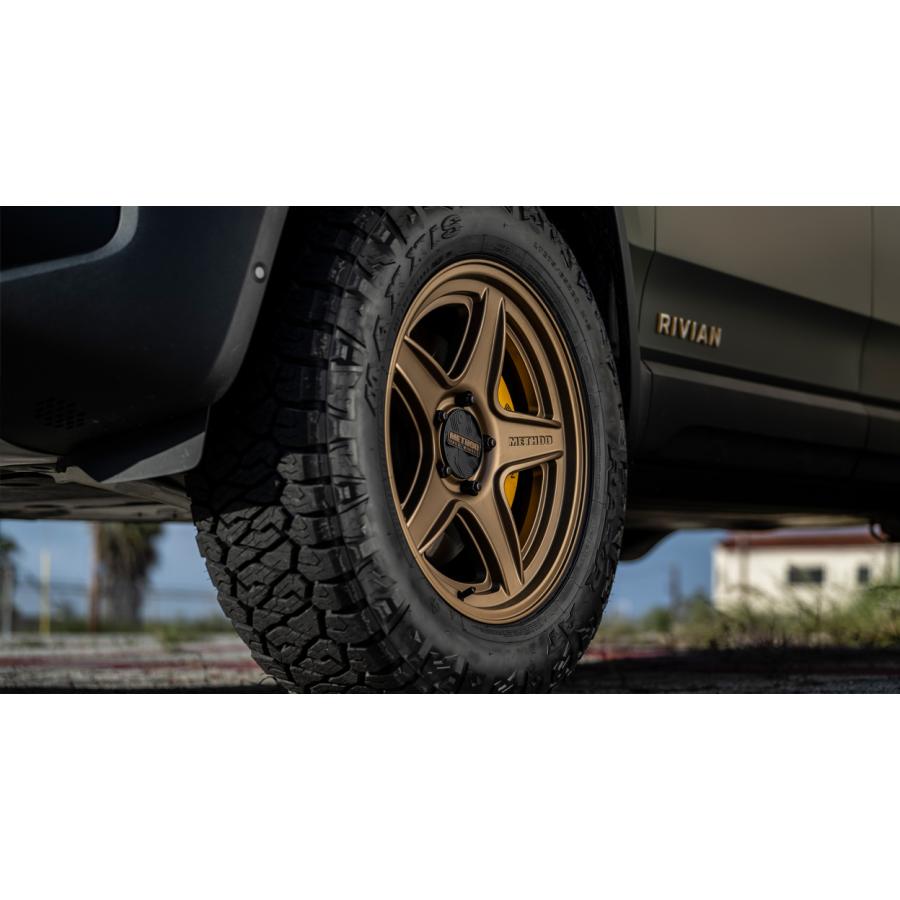 METHOD RACE WHEELS（メソッド) MR319 ブロンズ 18インチアルミ