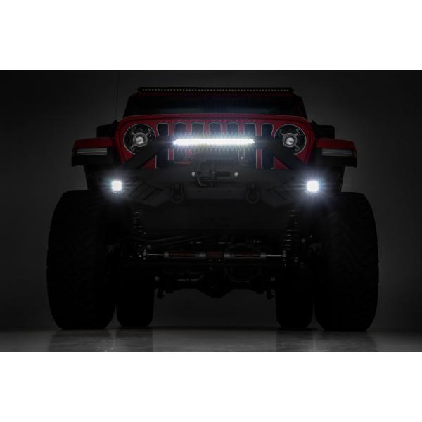 ROUGH COUNTRY LEDライトバー＆2インチ角型LEDフォグ付きフロント
