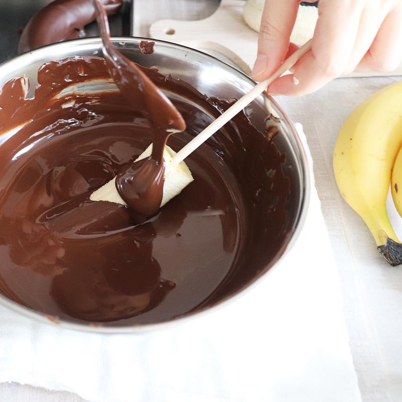 チョコバナナ 用チョコレート 早くキレイに固まるチョコバナナ用専用チョコレート（スイート）1ｋｇ　ウルトラミックス バナナ約50本分 （夏期クール）｜ultramix｜08