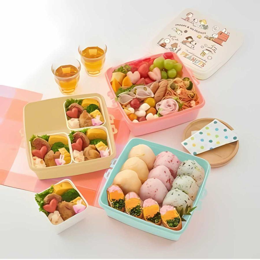 重ねて収納できるピクニックランチボックス スヌーピー ＆ フレンズ
