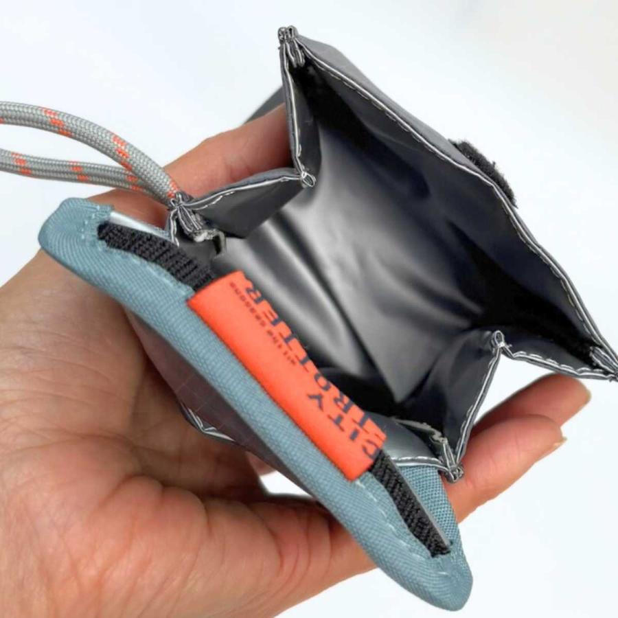サブヒロモリ 保冷 パウチ容器 カバー ケース シティートロッター 飲む