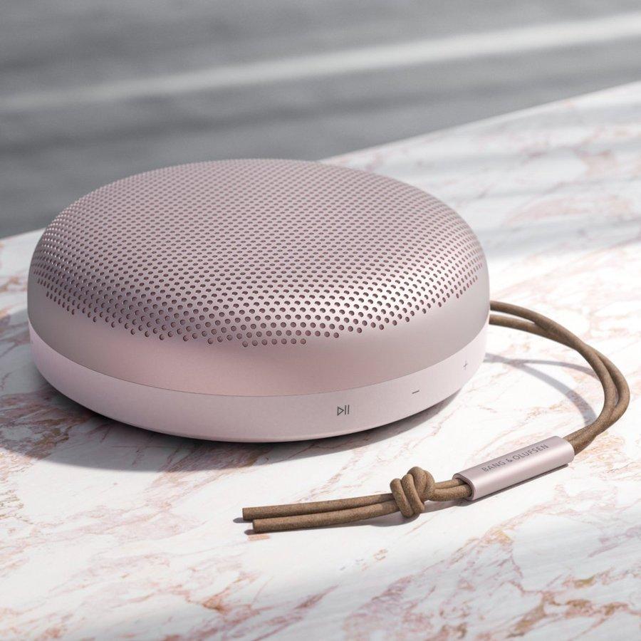 Bang & Olufsen A1 2nd Genワイヤレススピーカー Amazon.com: Bang & Olufsen Beosound A1 (2nd Generation