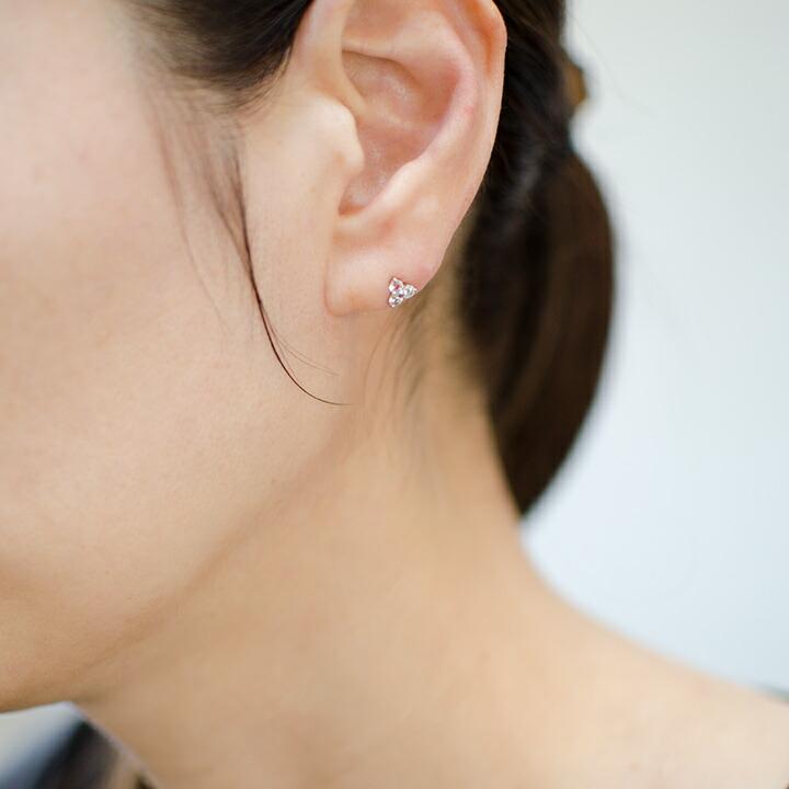 スタッドピアス ホワイトトパーズ フラワーモチーフ ゴールド K18