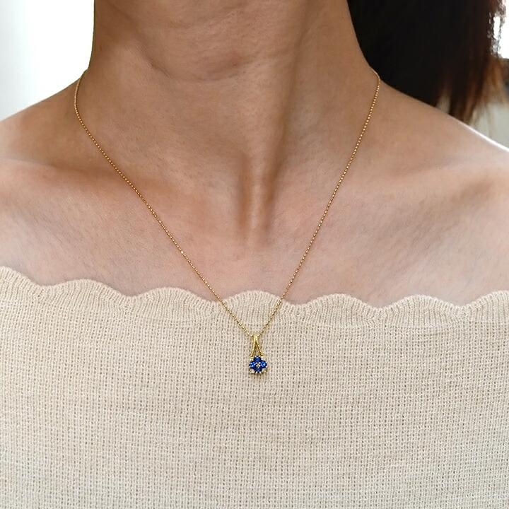 pt850 フラワーモチーフ　ネックレス　ブルーストーン ペンダントトップ ブルーサファイア ダイヤモンド 花 フラワー bouquet