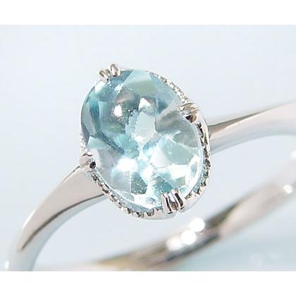 プラチナpt900大粒ブルートパーズダイヤモンドリング　１８カラット プラチナpt900大粒ブルートパーズダイヤモンドリング 18