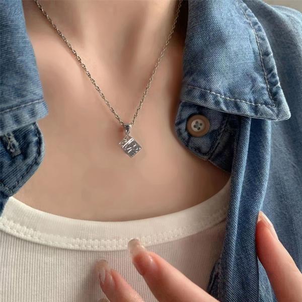 小サイコロ ダイス ラブキューブ ネックレス レディース シルバー925 プラチナ仕上げ czダイヤ 1.9ct 大粒の画像
