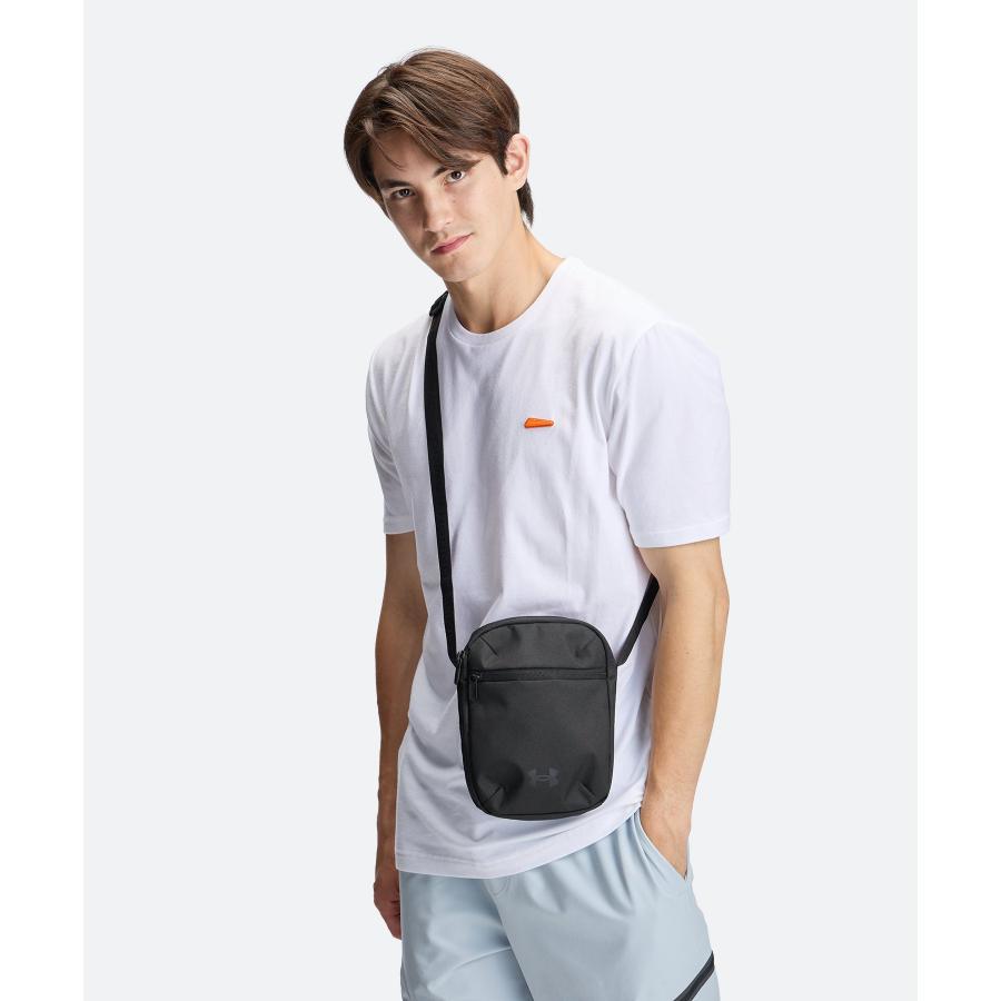 UNDER ARMOUR（アンダーアーマー） 公式 UAエッセンシャル クロス
