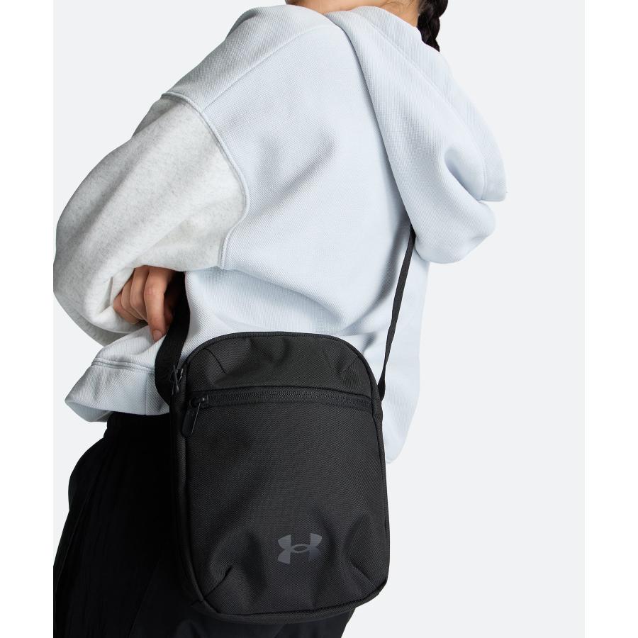 UNDER ARMOUR（アンダーアーマー） 公式 UAエッセンシャル クロス