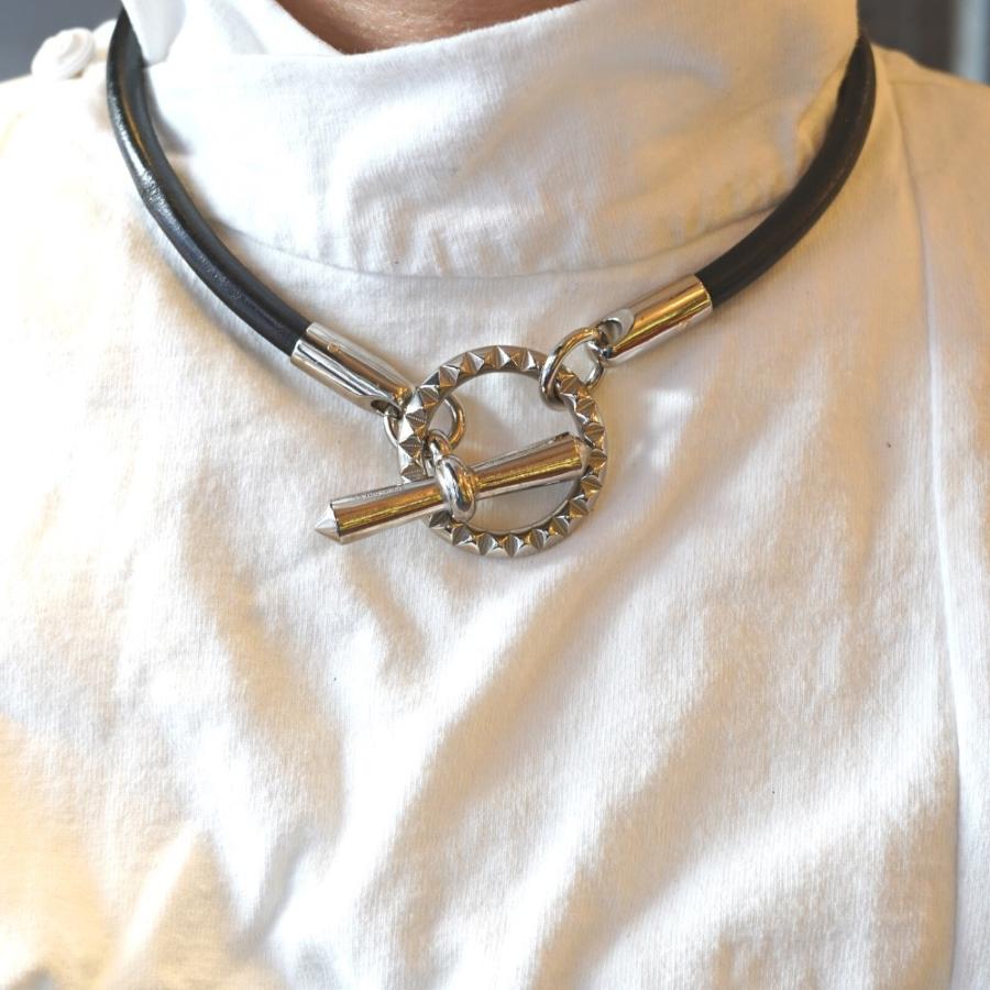 END CUSTOM JEWELLERS-VERY THICK PYRAMID T-BAR CHOKER : endb091 