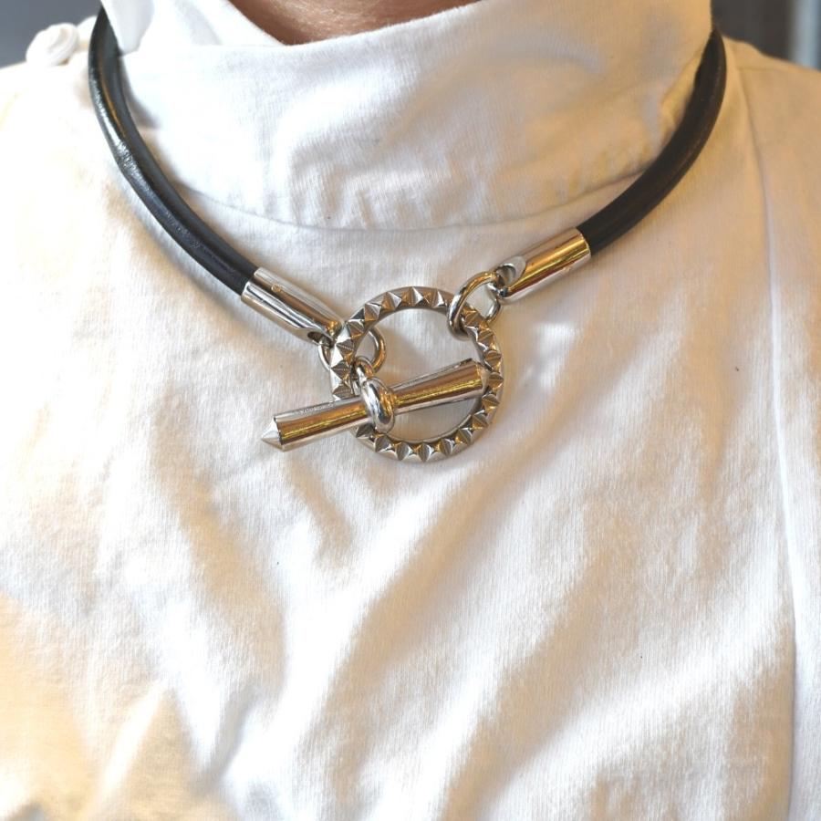 END CUSTOM JEWELLERS-VERY THICK PYRAMID T-BAR CHOKER｜underfieldonline｜02