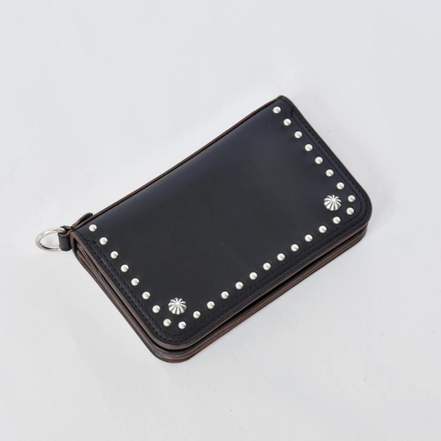 THE WONDER LUST ザワンダーラスト SHELL & STUDS MID WALLETの画像