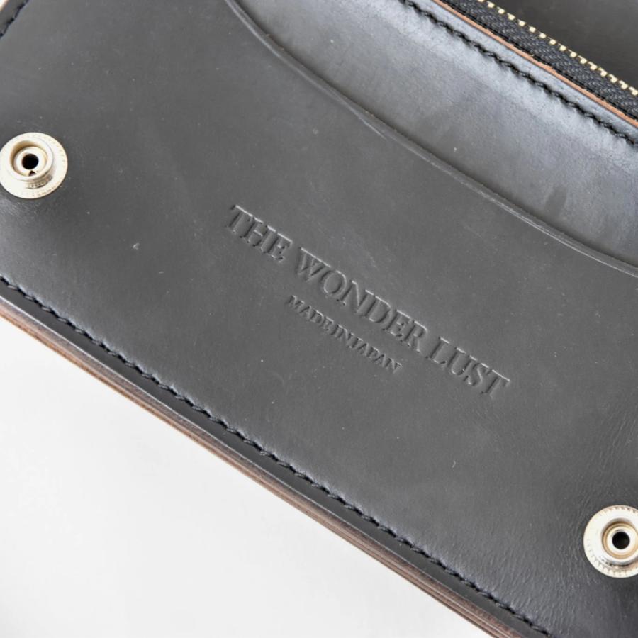 THE WONDER LUST（ザワンダーラスト） SHELL & STUDS MID WALLET
