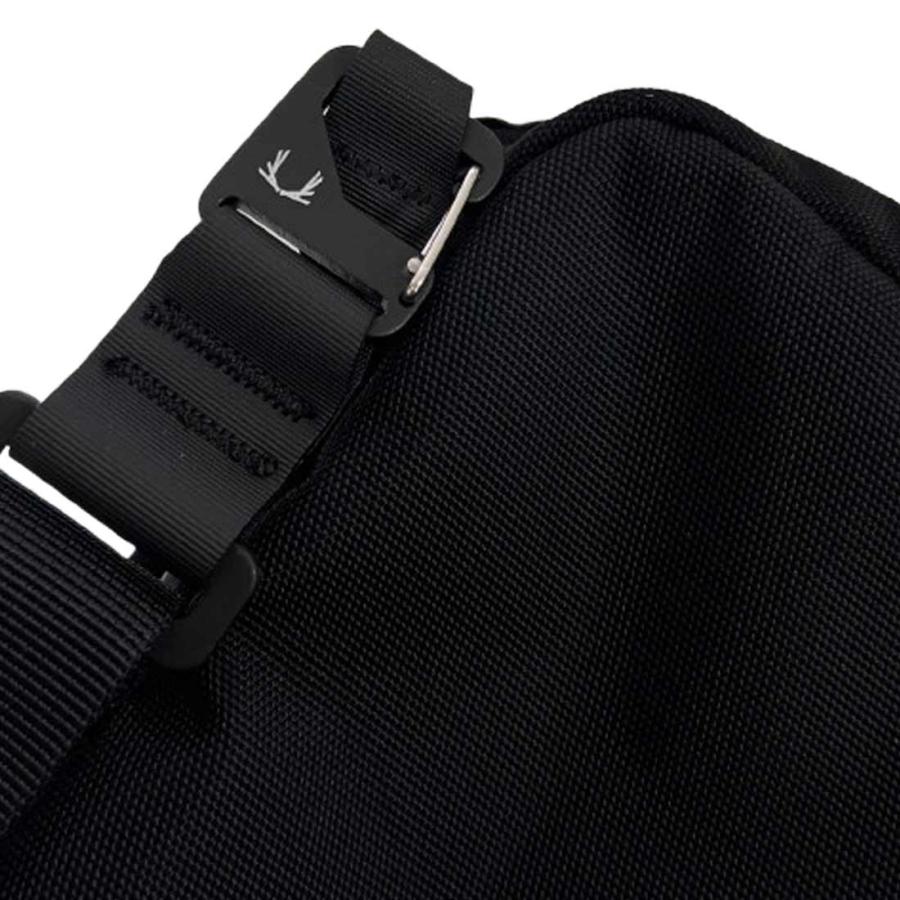 SALE)Black Ember(ブラックエンバー)コンパック ショルダーバッグ
