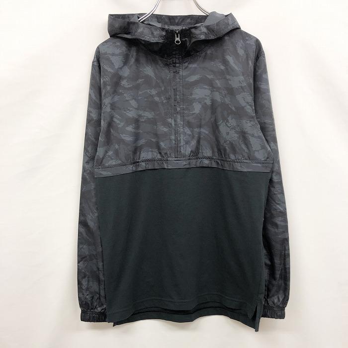 新品　UNDER ARMOUR 中綿入り　ナイロンパーカー　ナイロンジャケット UNDER ARMOUR（アンダーアーマー） 薄手 プルオーバー Tシャツ