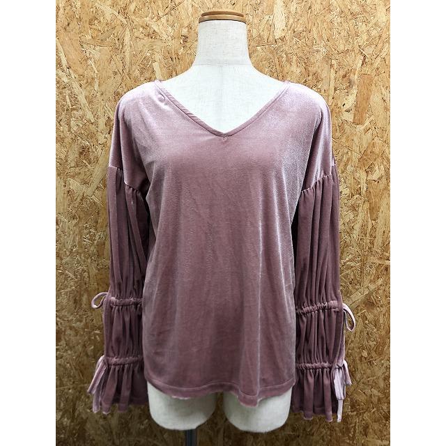 E hyphen world gallery - F レディース ベロアトップス リボンスリーブ プルオーバー Vネック ポリエステル×ポリウレタン ベイクドピンク | E hyphen world gallery