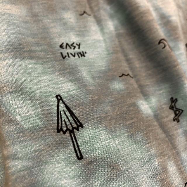 Hurley ハーレー Mサイズ レディース 薄手 Tシャツ かわいいイラスト 水面風カラー 半袖 Vネック カットソー エメラルドグリーン 青緑 Ts Undo Rowa ヤフー店 通販 Yahoo ショッピング