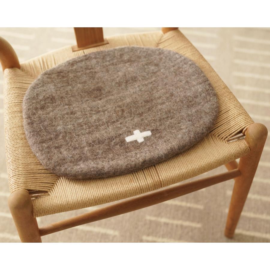 フェルト チェアーパッド　楕円　プラスマーク/椅子座布団 |  | 03