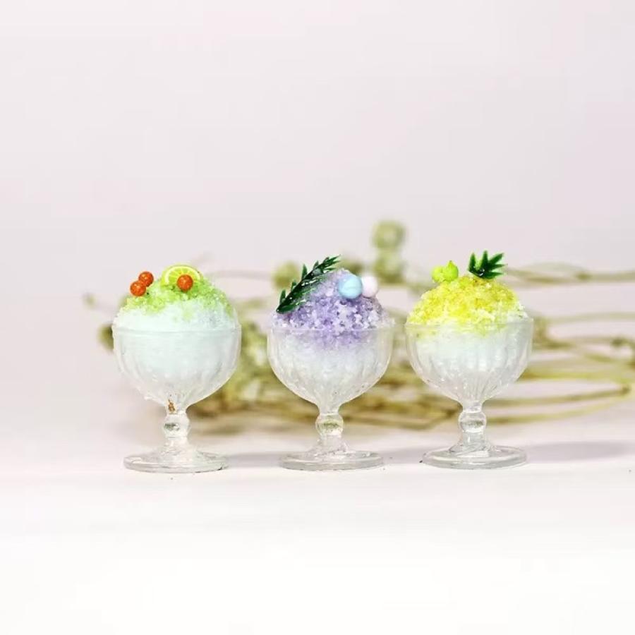 【1点のみ販売】【全5種類から選べる】【カップ本体の色はランダム】ミニチュアかき氷 約17mm ミニチュアフード スイーツ ドールハウス カフェ小物 樹脂製 |  | 08