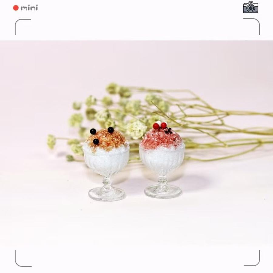 【1点のみ販売】【全5種類から選べる】【カップ本体の色はランダム】ミニチュアかき氷 約17mm ミニチュアフード スイーツ ドールハウス カフェ小物 樹脂製 |  | 14