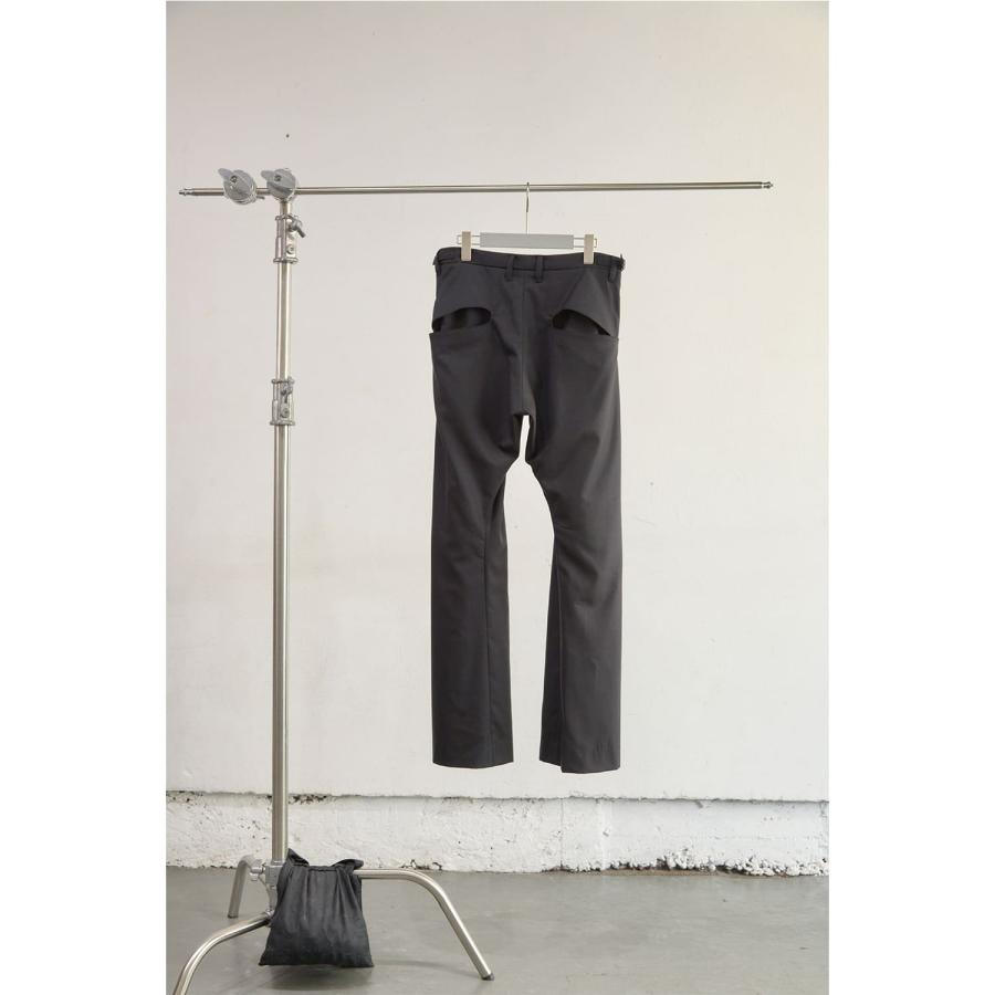 NVRFRGT（ネヴァーフォーゲット） | 2TUCKED CURVED LEG TROUSERS