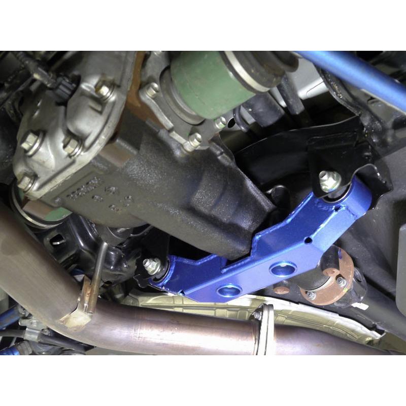 CUSCO]VAB WRX STI用強化リヤデフマウント(リヤデフメンバー)【6A1 489