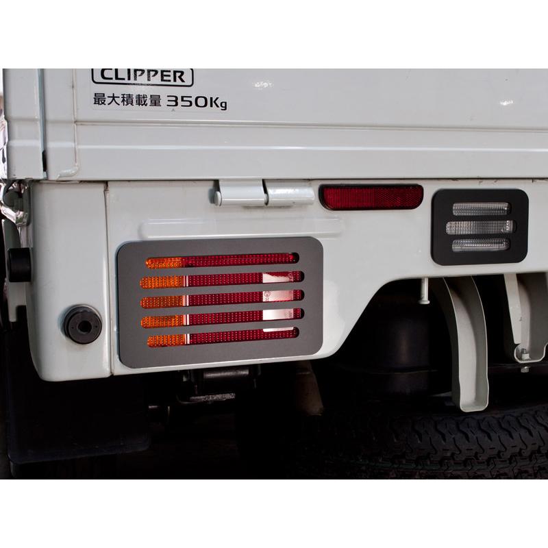 DA16T キャリイトラック スーパーキャリイ共通 用テール ランプカバー レンズカバー ガーニッシュ マットブラック 横スリット ユニオンプロデュース - 通販 - Yahoo ショッピング