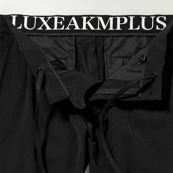 新品！LUXEAKMPLUS 黒 カジュアルパンツ ウエストゴム付き LUXE AKM PLUS 30％OFF LUXEAKMPLUS リュクスエイケイエムプラス LAB