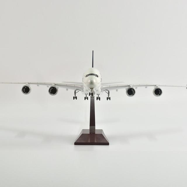 模型飛行機 航空機 飛行機模型 おもちゃ 模型 シンガポール航空 LED点灯 スタンド付 プレゼント コレクション ギフト インテリア 置物｜universal-cl-store｜05