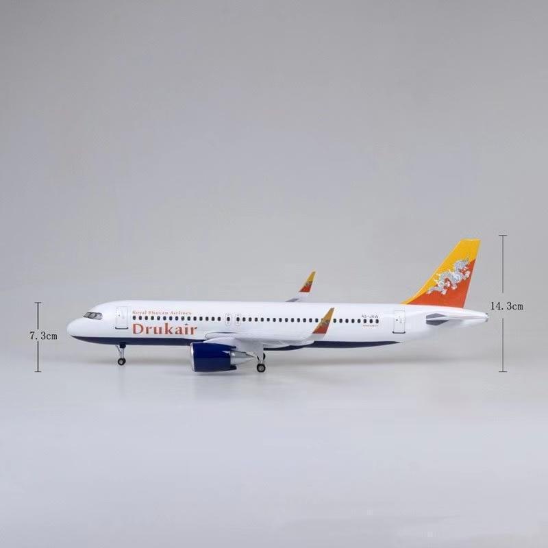 飛行機模型 516CGZkd5aL._UF350,350_QL50_.jpg