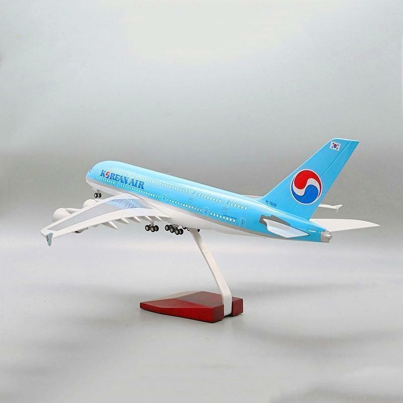 模型飛行機 カタール航空 A380 エアバス LED ランディングギア付 模型 Qatar Airways 47cm 1/160 Scale Airbus A380 Aircraft Model