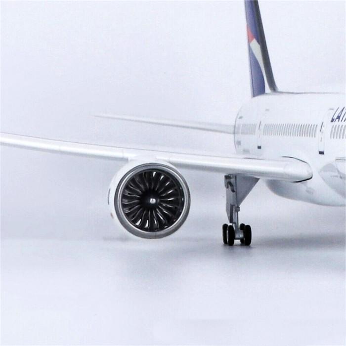 ラタム ボイング787-8 飛行機模型 モデル 飛行機 航空機 スタンド LED