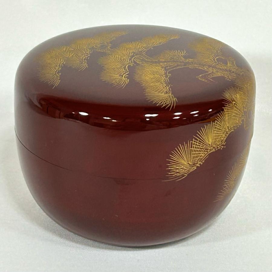 三月の特売品】蒔絵師 月峯作 溜塗 沈金 老松蒔絵 平棗 茶道具 三月の特売品】蒔絵師 月峯作 溜塗 沈金 老松蒔絵 平棗 茶道具