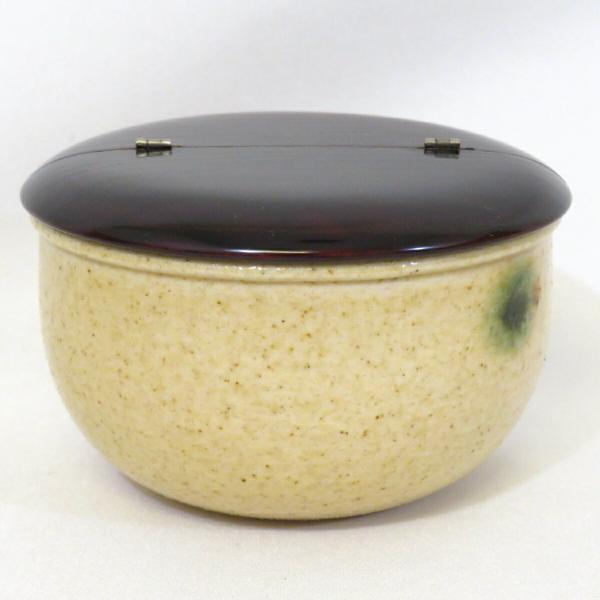 九月の特売品】三十一世 加藤唐三郎作 黄瀬戸 老松茶入 茶器 九月の特売品】三十一世 加藤唐三郎作 黄瀬戸 老松茶入 茶器