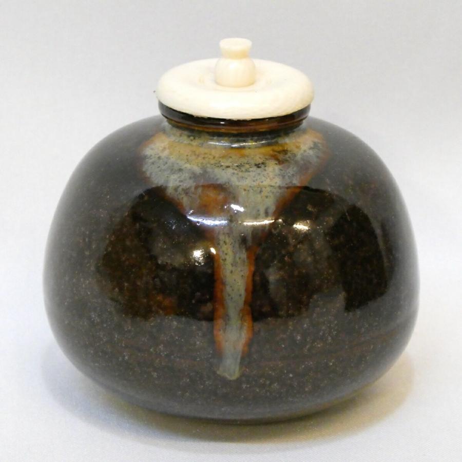 三月の特売品】膳所焼 陽炎園 岩崎新定作 茄子茶入 唐物 縞笹蔓 三月の特売品】膳所焼 陽炎園 岩崎新定作 茄子茶入 唐物 縞笹蔓