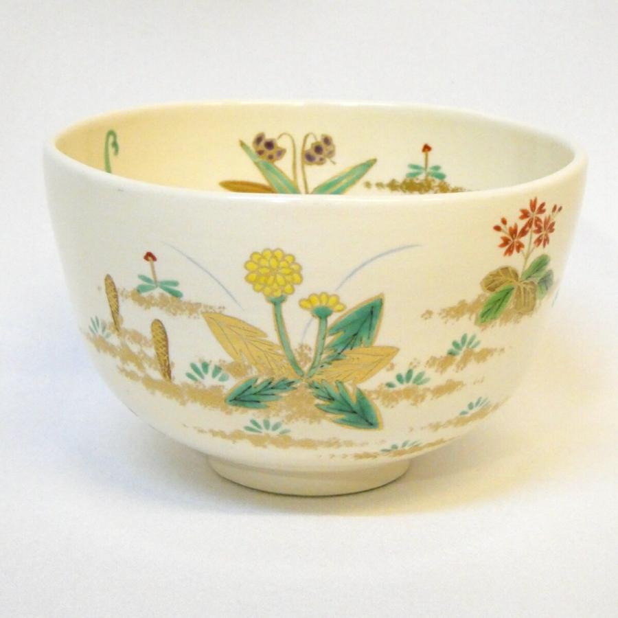 四月の特売品】杣山焼 南口閑粋作 色絵 春草 茶碗 茶道具【中古