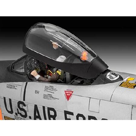 史上一番安い レベル Revell RV63832 1:48-Model Set F-86D Dog Sabre， Unpainted 送料無料