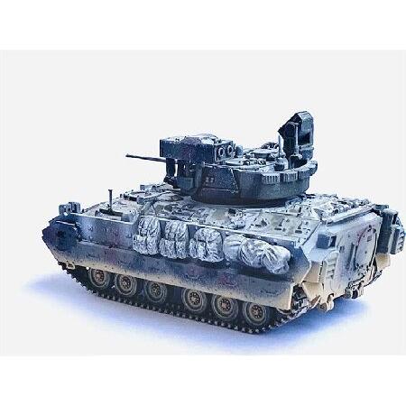 かわいい！ US M2A3 Bradley Fighting Vehicle Snowy Version 1/72 ABS Tank Pre-Built Model 送料無料