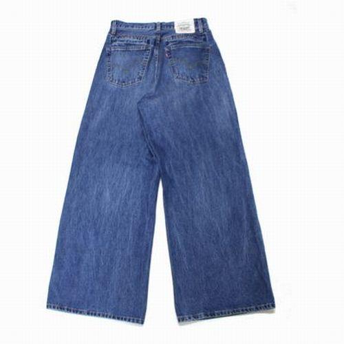 Sacai × LEVI