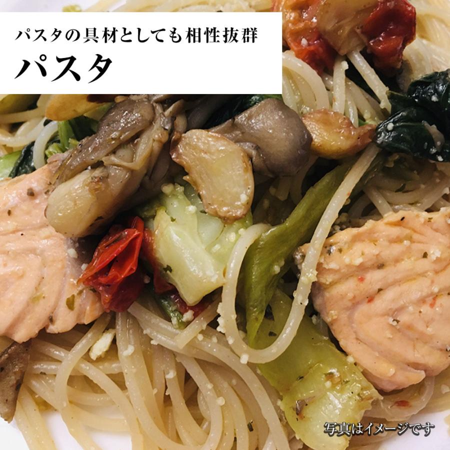 国産天然鮭切身 メガ盛り たっぷり 2kg 甘塩 さけ サケ 鮭 白鮭 秋鮭 厚切 切身 北海道産 天然もの 歳末 お歳暮 年末グルメ 贈答 迎春 | おさかな問屋 魚奏 | 14