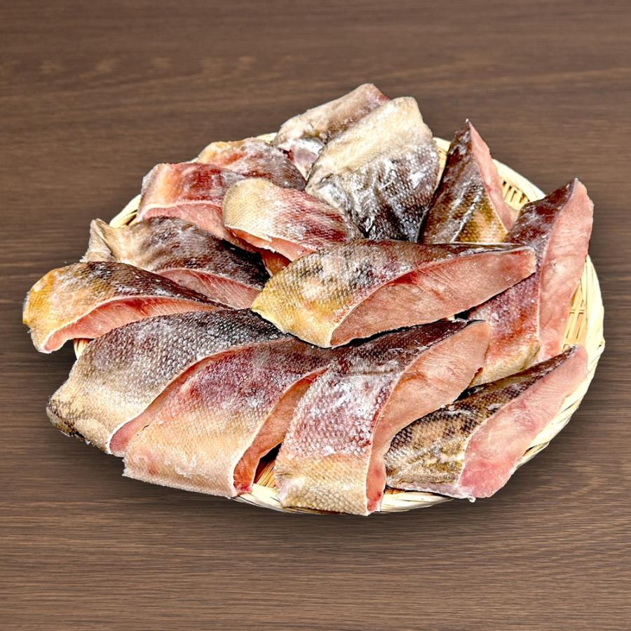 国産天然鮭切身 メガ盛り たっぷり 2kg 甘塩 さけ サケ 鮭 白鮭 秋鮭 厚切 切身 北海道産 天然もの 歳末 お歳暮 年末グルメ 贈答 迎春 | おさかな問屋 魚奏 | 16