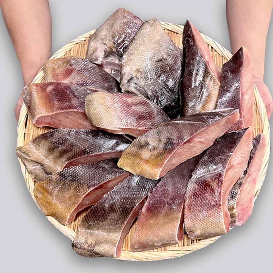 国産天然鮭切身 メガ盛り たっぷり 2kg 甘塩 さけ サケ 鮭 白鮭 秋鮭 厚切 切身 北海道産 天然もの 歳末 お歳暮 年末グルメ 贈答 迎春 | おさかな問屋 魚奏 | 17