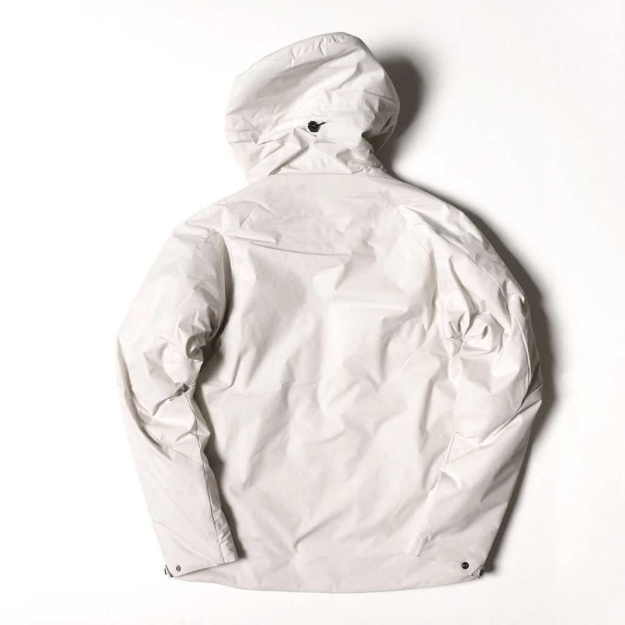 C.P. COMPANY シーピーカンパニー 中綿入り ナイロン ブルゾン C.P. COMPANY シーピーカンパニー 中綿入り ナイロン ブルゾン