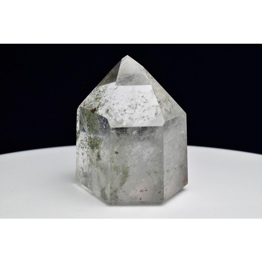 六角柱（ポイント）はエネルギーを 集める形といわれます。 スッキリと