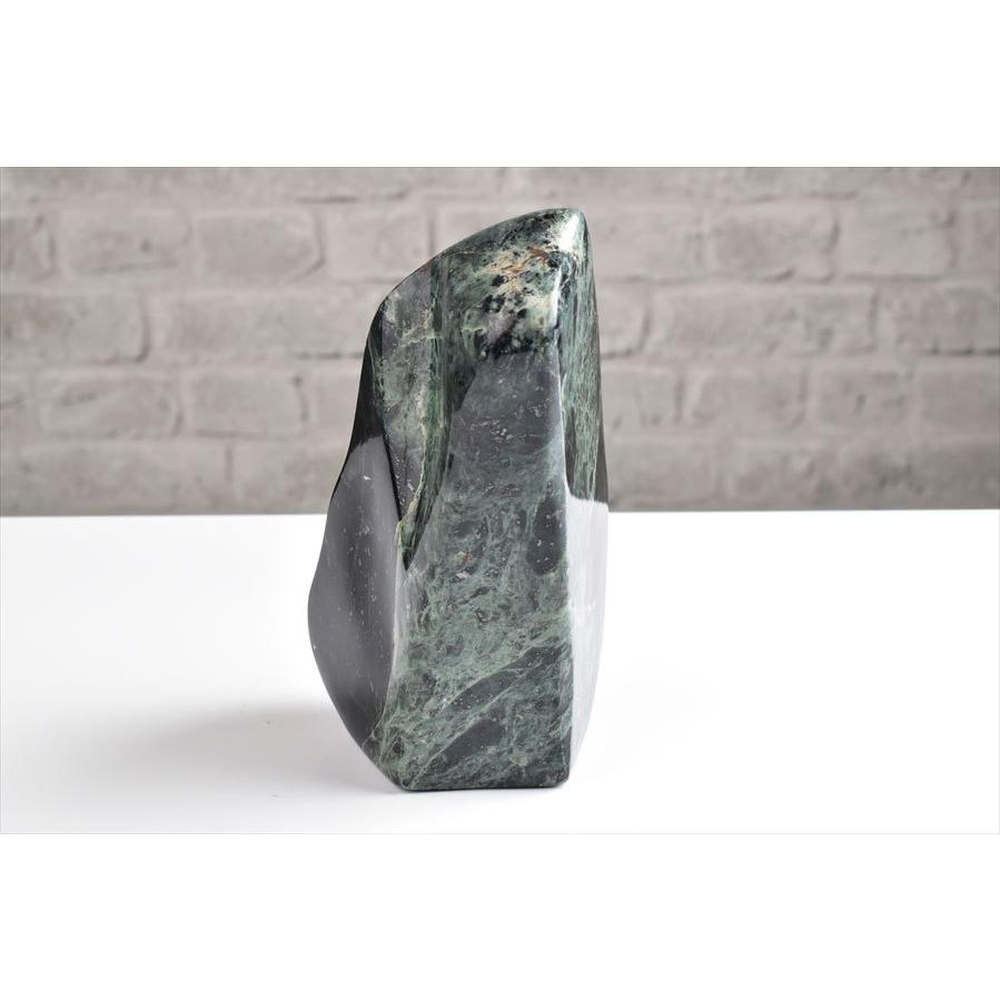 翡翠 天然ネフライト 鑑別保証書付 置き物 天然石 鑑賞石 置物 飾石