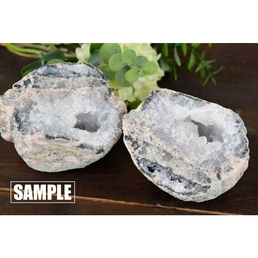 トランカスジオード 晶洞 蛍光 (Mサイズ) メキシコ・チワワ州産 割れ