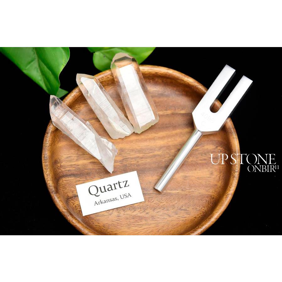 クリスタルチューナー 4096Hz 浄化用音叉 アーカンソー産 天然水晶